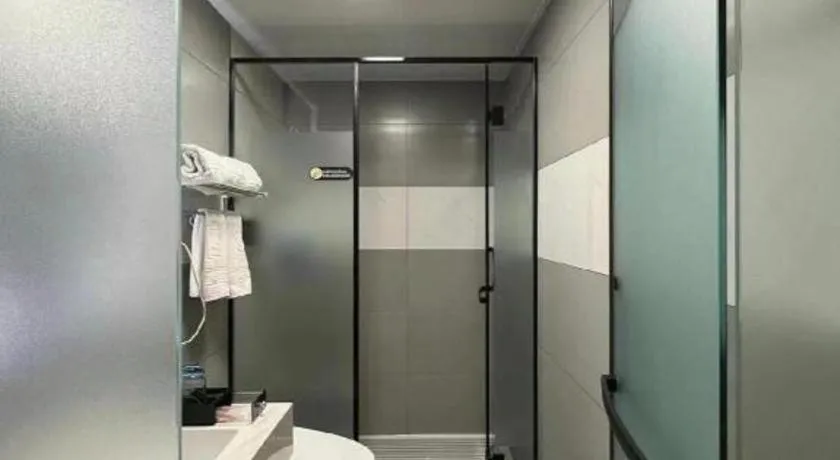 Super 8 Hotel Dingzhou Chongwen Street