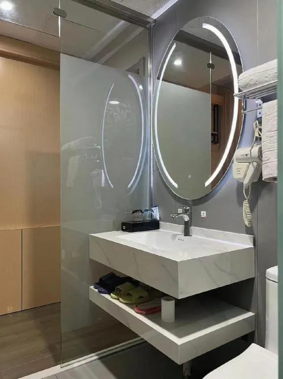 Super 8 Hotel Dingzhou Chongwen Street