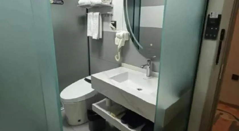 Super 8 Hotel Dingzhou Chongwen Street