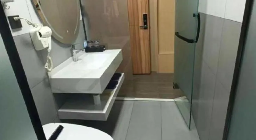 Super 8 Hotel Dingzhou Chongwen Street