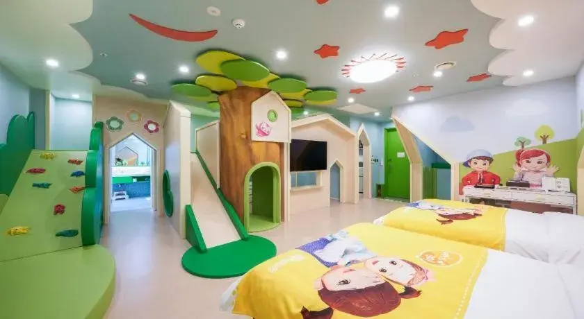 Bed in The Bloomvista Bed in The Bloomvista