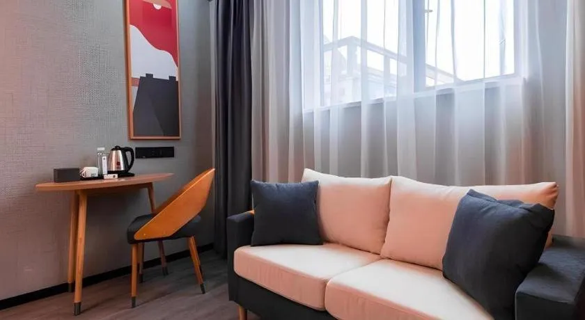 Thank Inn Guizhou Bijie Qianxi County High-Speed Railway Station