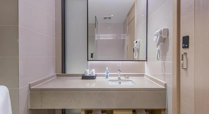 City Comfort Inn Wuzhou Xijiang Thrid Bridge