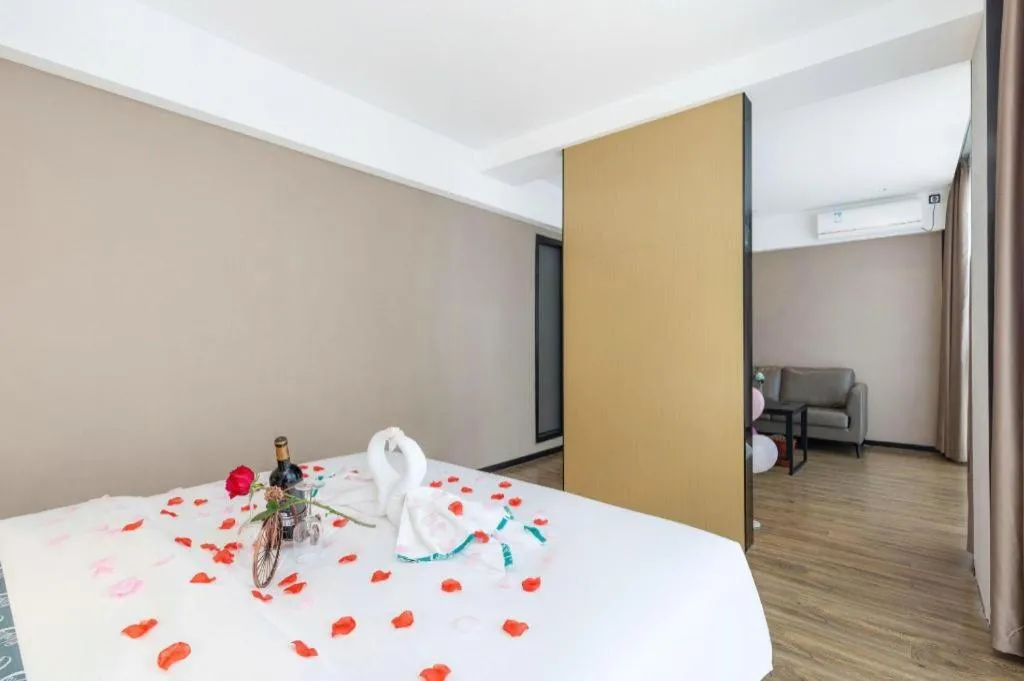 Bed in City Comfort Inn Yunfu Xinxing Juncheng Plaza