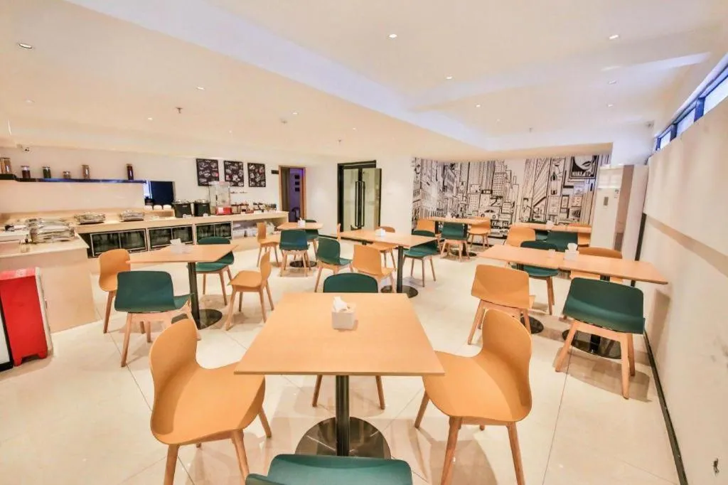 City Comfort Inn Yunfu Xinxing Juncheng Plaza