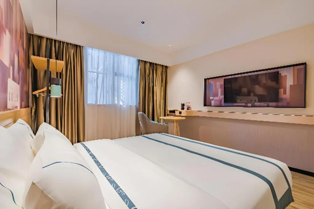 Bed in City Comfort Inn Hotel Dongguan Humen Pedestrian Street