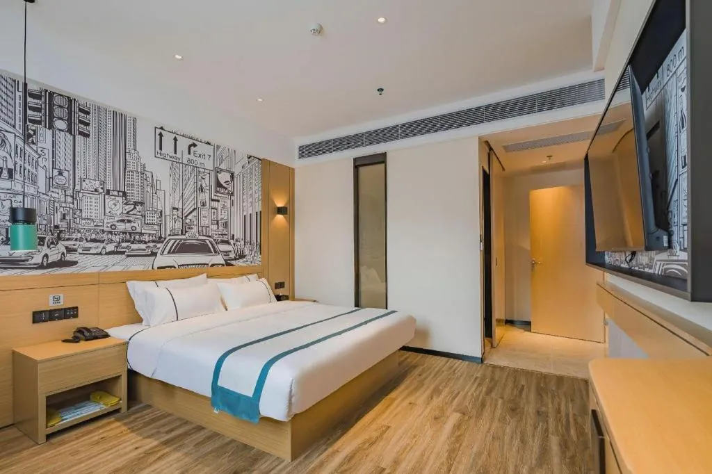 Bed in City Comfort Inn Hotel Dongguan Humen Pedestrian Street