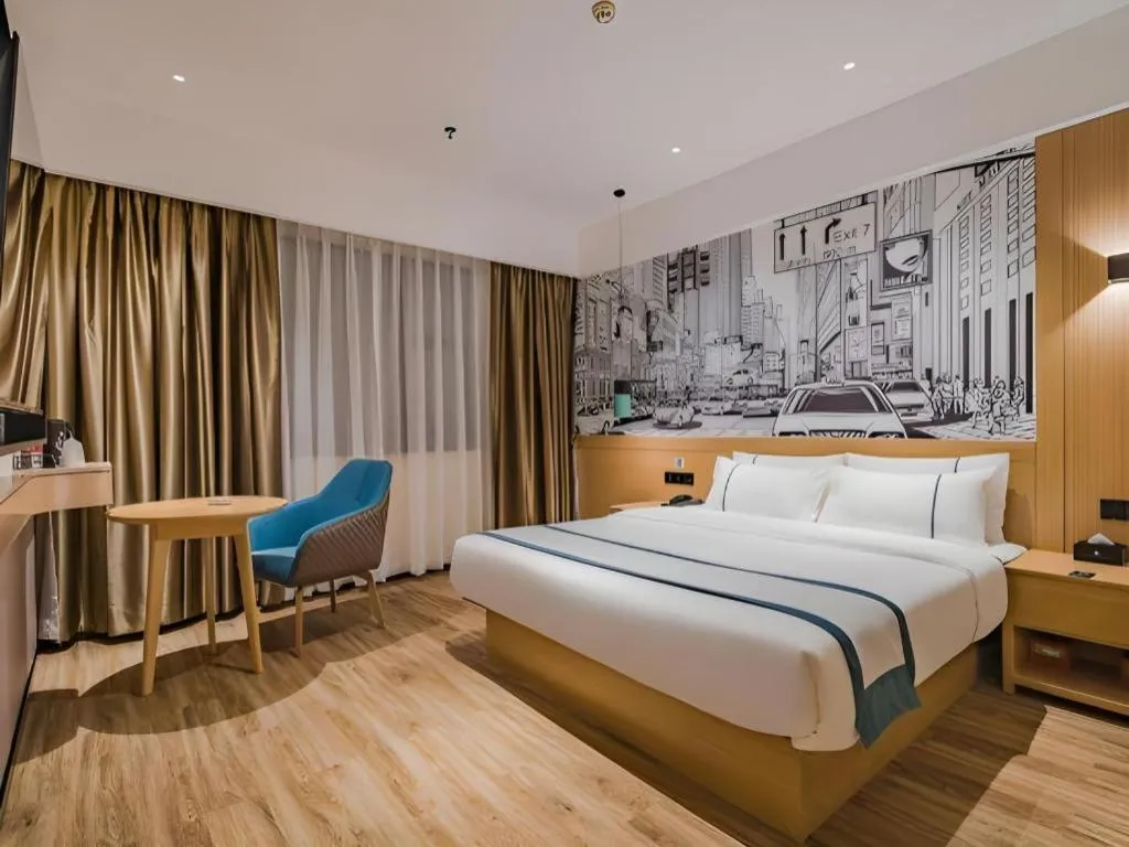 Bed in City Comfort Inn Hotel Dongguan Humen Pedestrian Street