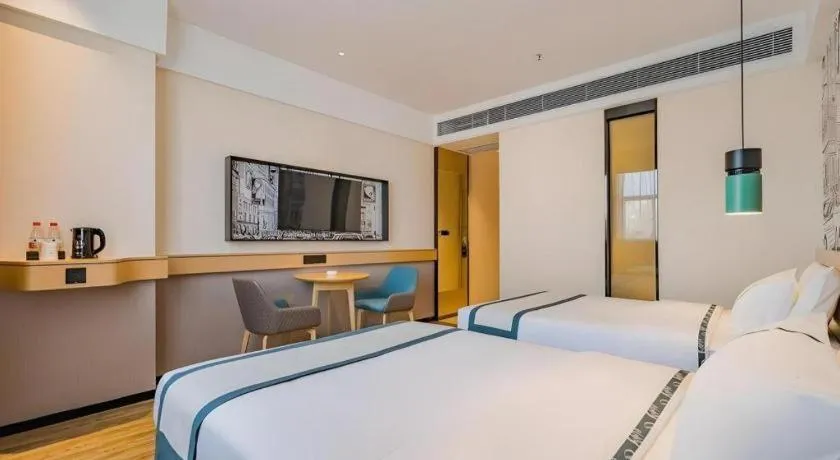 Bed in City Comfort Inn Hotel Dongguan Humen Pedestrian Street