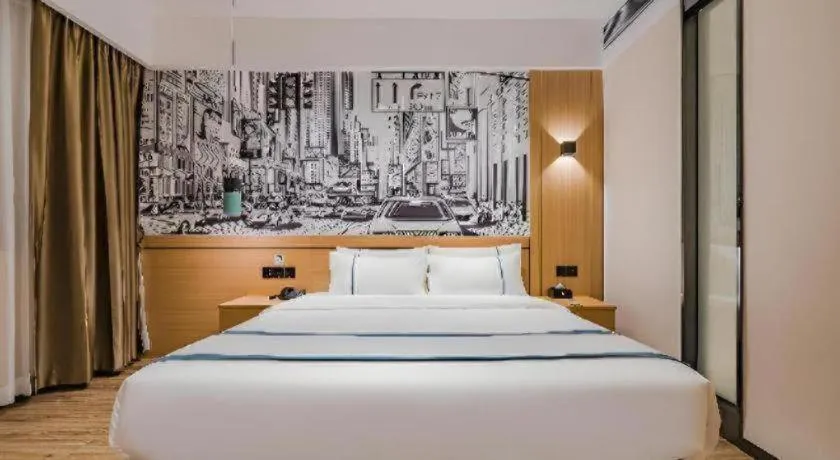Bed in City Comfort Inn Hotel Dongguan Humen Pedestrian Street