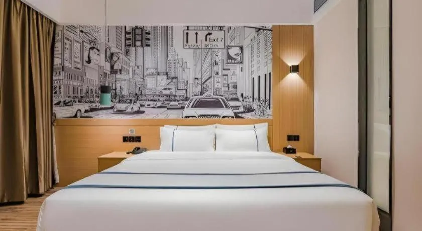 Bed in City Comfort Inn Hotel Dongguan Humen Pedestrian Street