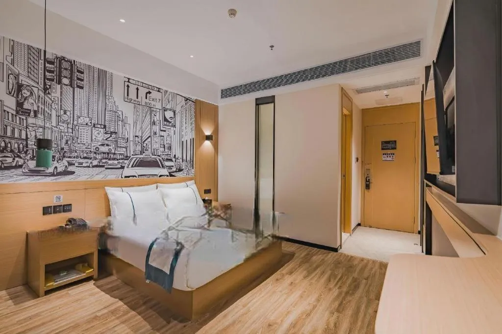 Bed in City Comfort Inn Hotel Dongguan Humen Pedestrian Street