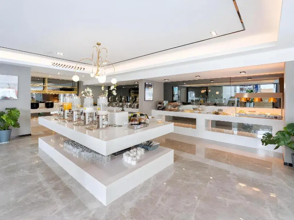 Immersing Hotels& Resort Guilin International Trade Exhibition Center Immersing Hotels& Resort Guilin International Trade Exhibition Center