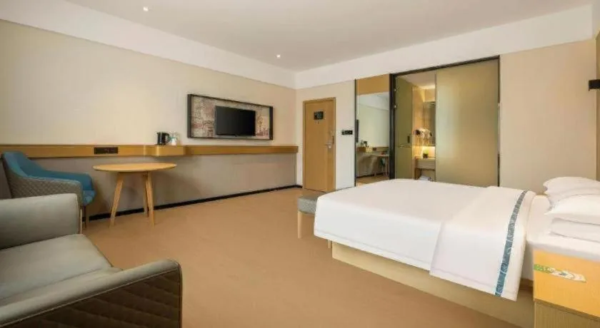 Bed in City Comfort Inn Fangchenggang Government Affairs Center