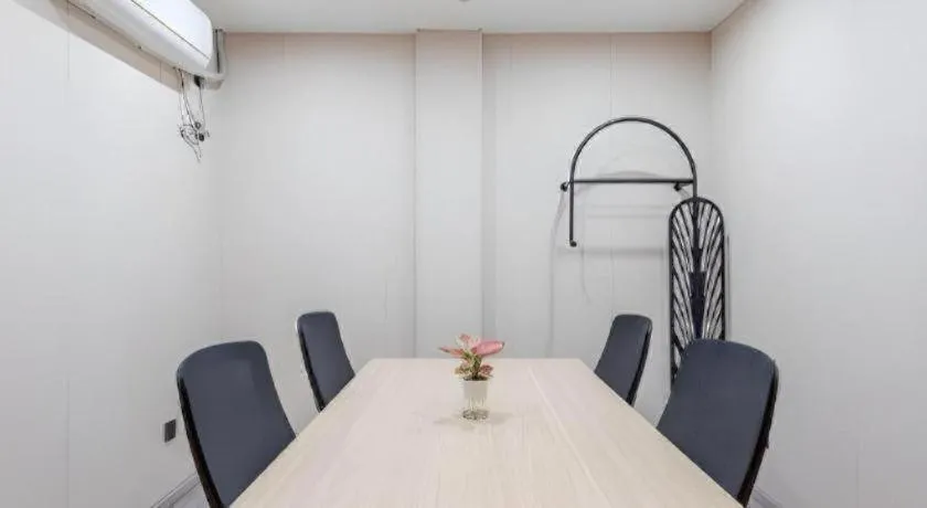 Echarm Hotel Shanghai North Bund Tilanqiao Metro Station