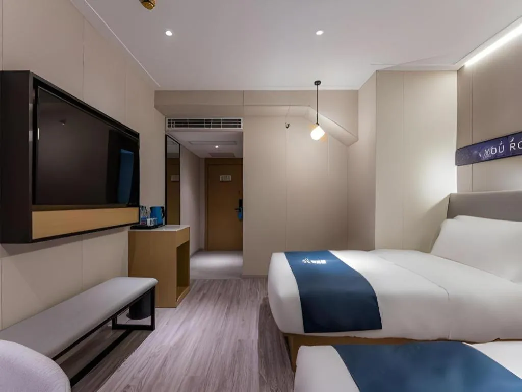 Bed in Echarm Hotel Shanghai North Bund Tilanqiao Metro Station