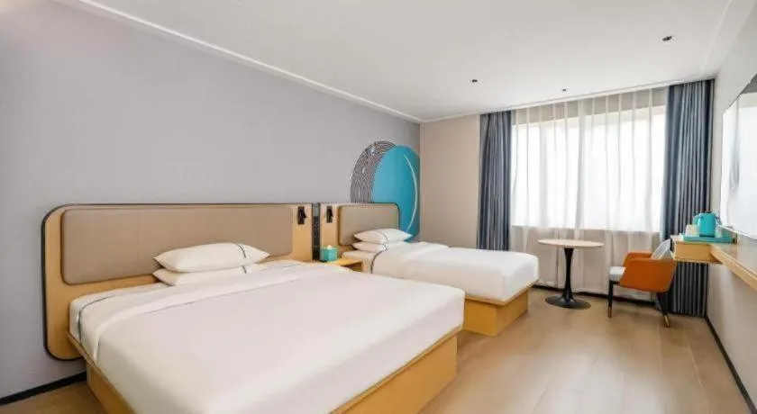 Bed in City Comfort Inn Tianmen Luyu Food Street