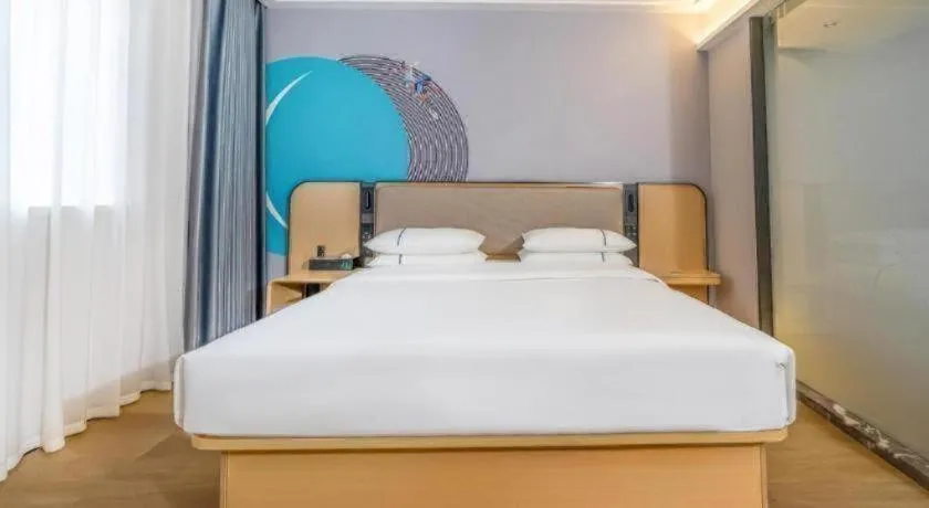 Bed in City Comfort Inn Tianmen Luyu Food Street