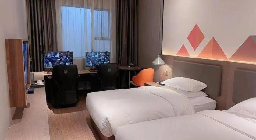 Bed in Borrman Hotel Zhonghsan Guzheng Huayi Plaza Light Rail Station