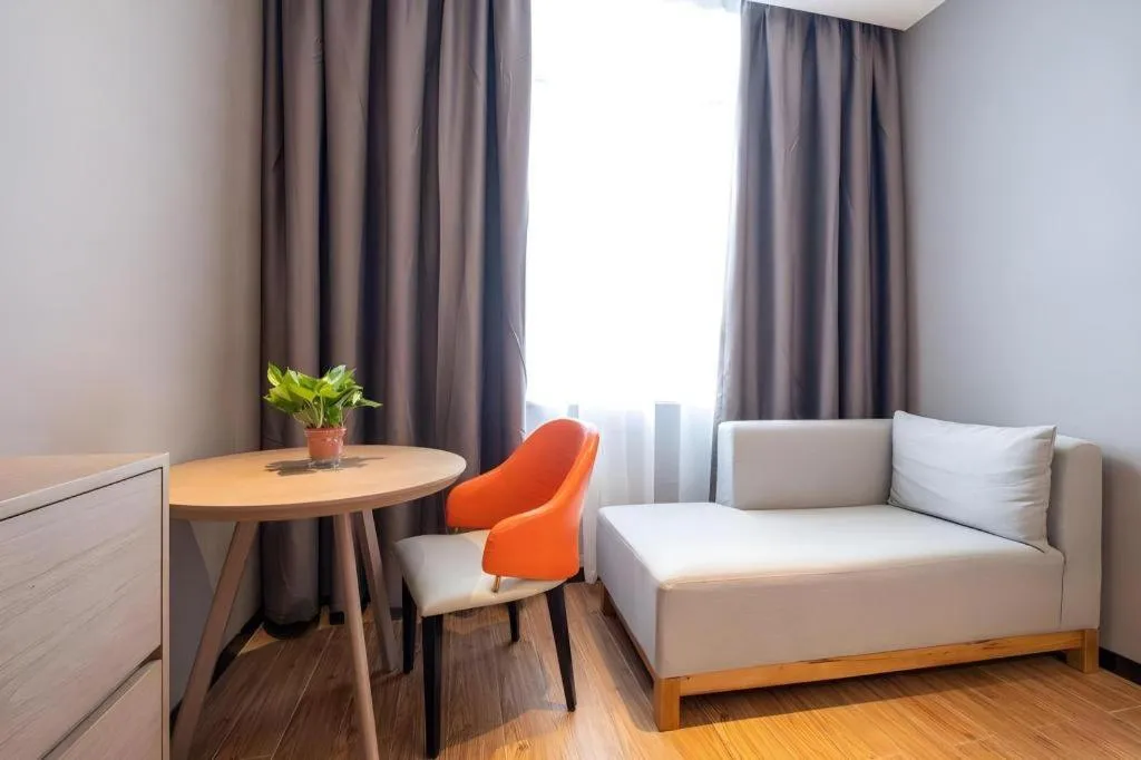 Borrman Hotel Zhonghsan Guzheng Huayi Plaza Light Rail Station