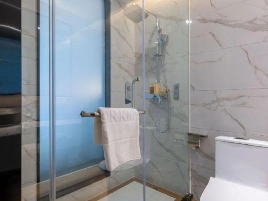 Borrman Hotel Zhonghsan Guzheng Huayi Plaza Light Rail Station