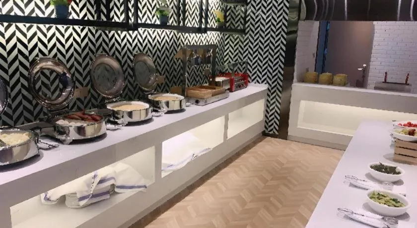 Borrman Hotel Zhonghsan Guzheng Huayi Plaza Light Rail Station