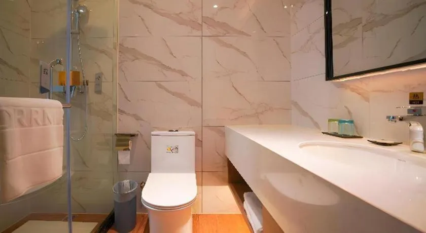 Borrman Hotel Zhonghsan Guzheng Huayi Plaza Light Rail Station