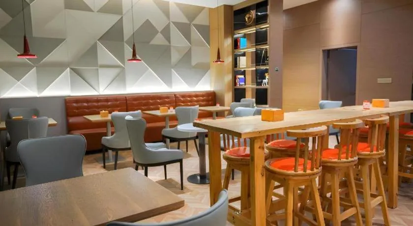 Borrman Hotel Zhonghsan Guzheng Huayi Plaza Light Rail Station