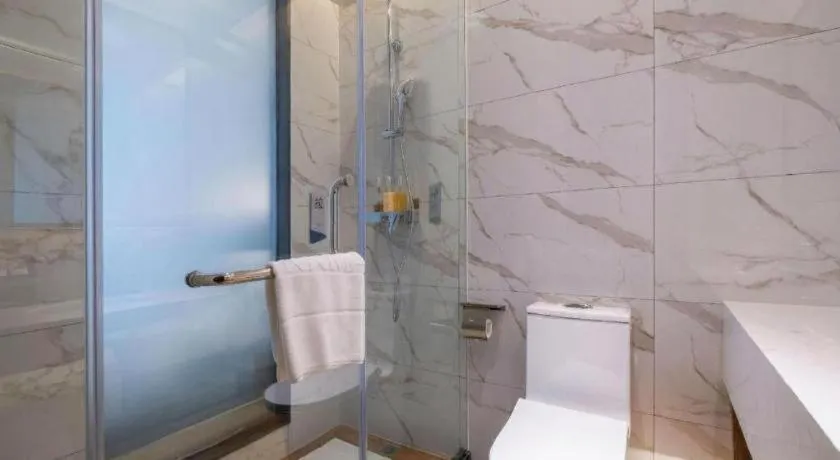 Borrman Hotel Zhonghsan Guzheng Huayi Plaza Light Rail Station