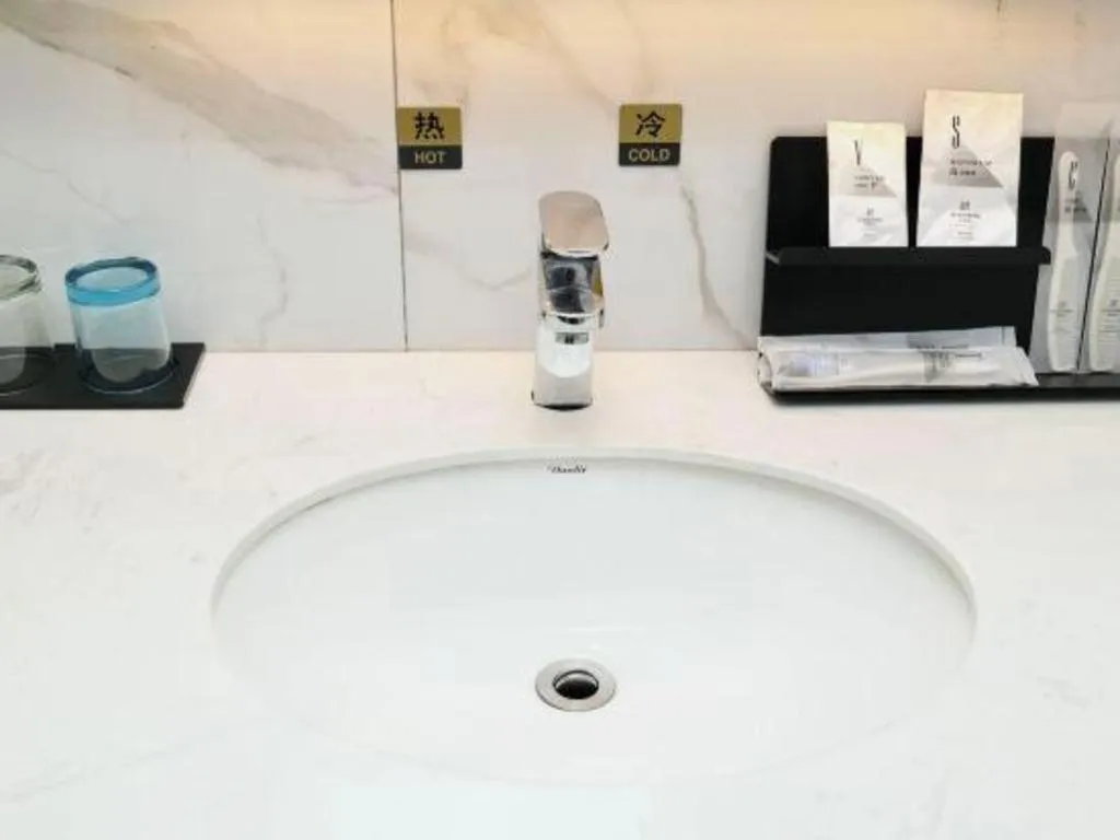 Borrman Hotel Zhonghsan Guzheng Huayi Plaza Light Rail Station