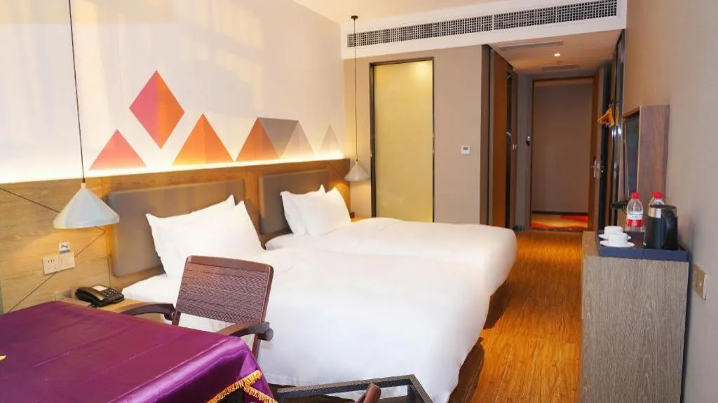 Borrman Hotel Zhonghsan Guzheng Huayi Plaza Light Rail Station