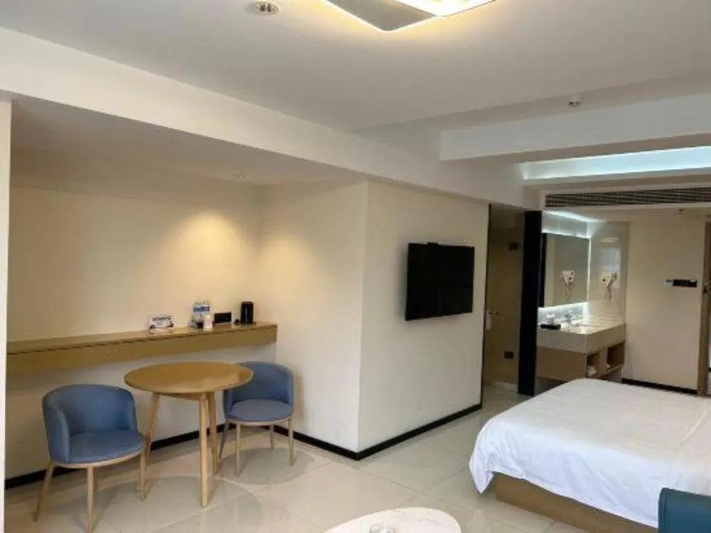 Bed in City Comfort Inn Hefei 1912 Ganghui Plaza