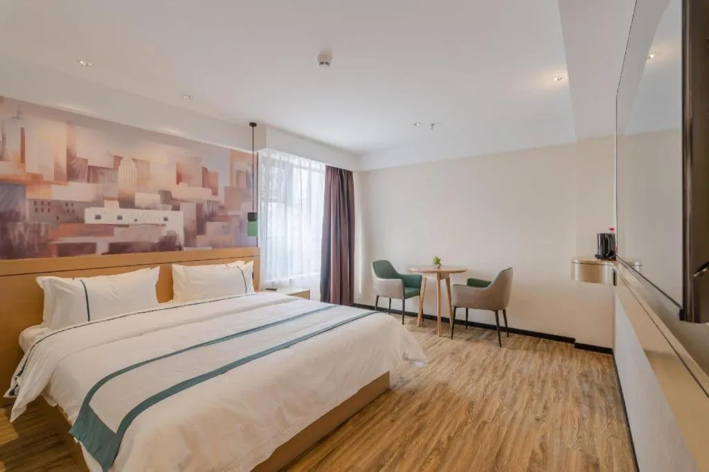 Bed in City Comfort Inn Hefei 1912 Ganghui Plaza