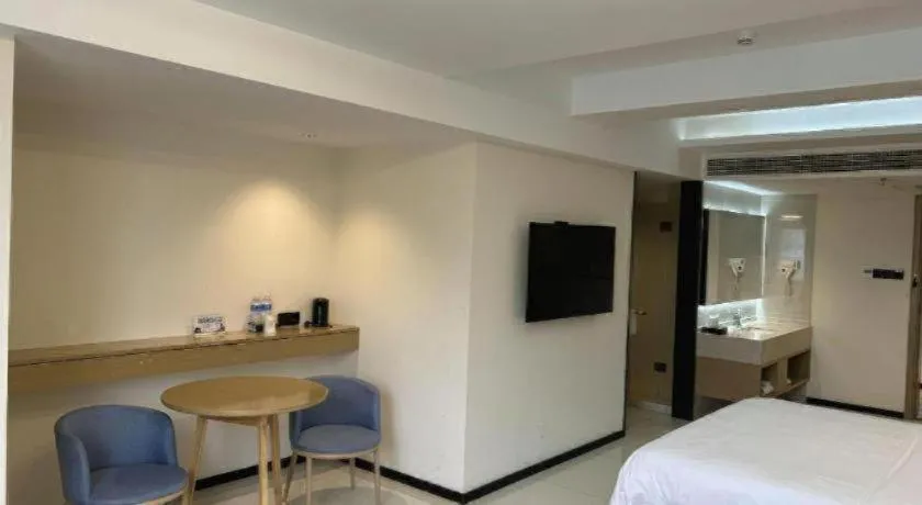 Bed in City Comfort Inn Hefei 1912 Ganghui Plaza