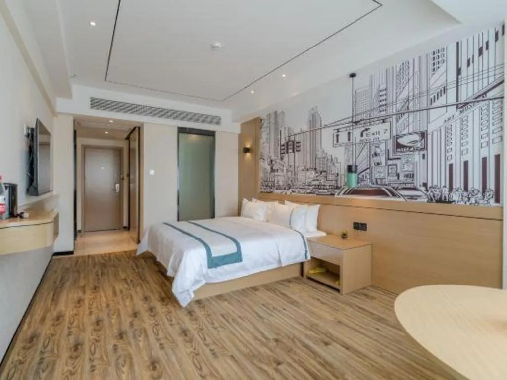 Bed in City Comfort Inn Hefei 1912 Ganghui Plaza