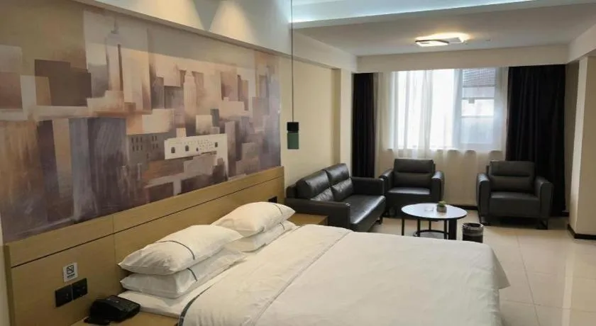 Bed in City Comfort Inn Hefei 1912 Ganghui Plaza