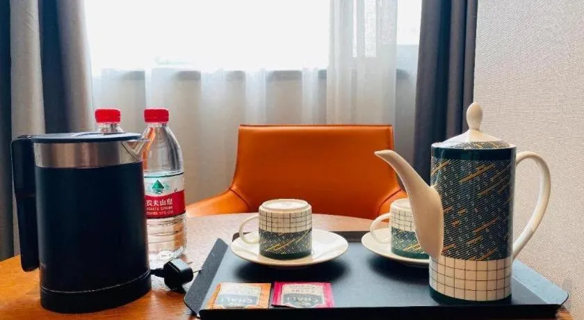 Premier City Comfort Hotel Wuhan Yellow Crane Shouyi Road Metro Station