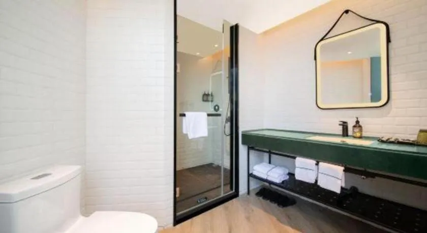 Premier City Comfort Hotel Wuhan Yellow Crane Shouyi Road Metro Station