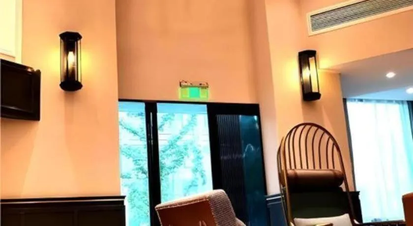 Premier City Comfort Hotel Wuhan Yellow Crane Shouyi Road Metro Station