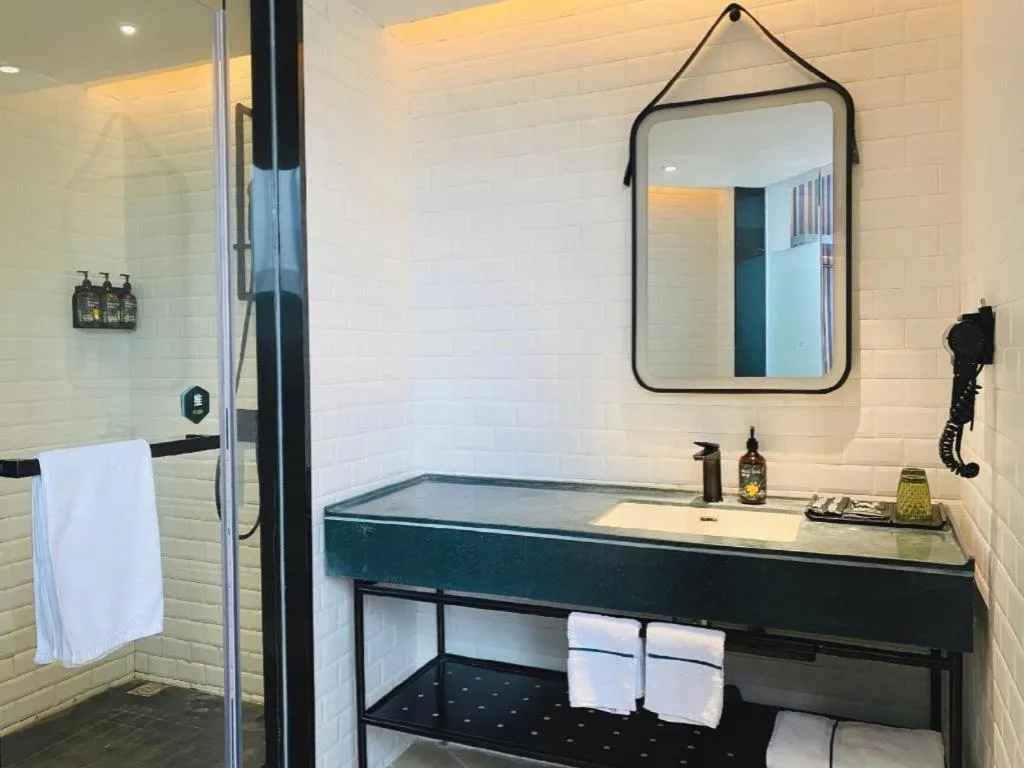 Premier City Comfort Hotel Wuhan Yellow Crane Shouyi Road Metro Station