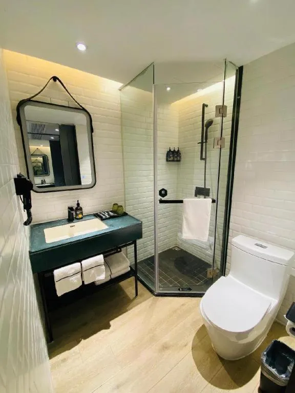 Premier City Comfort Hotel Wuhan Yellow Crane Shouyi Road Metro Station