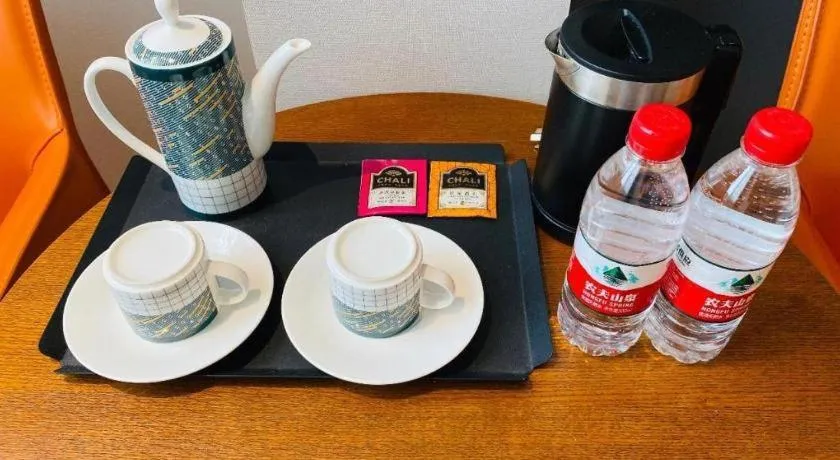 Premier City Comfort Hotel Wuhan Yellow Crane Shouyi Road Metro Station