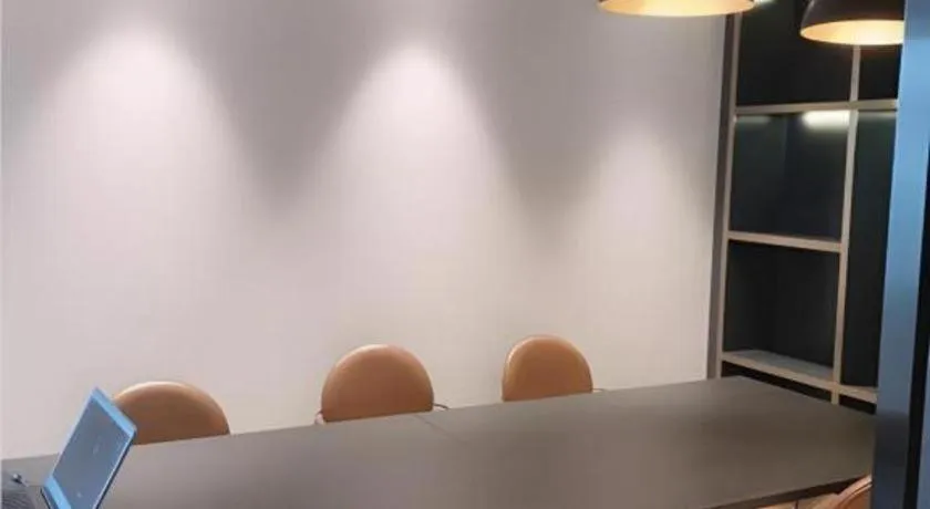 Premier City Comfort Hotel Wuhan Yellow Crane Shouyi Road Metro Station