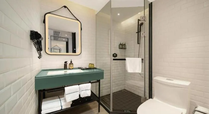 Premier City Comfort Hotel Wuhan Yellow Crane Shouyi Road Metro Station