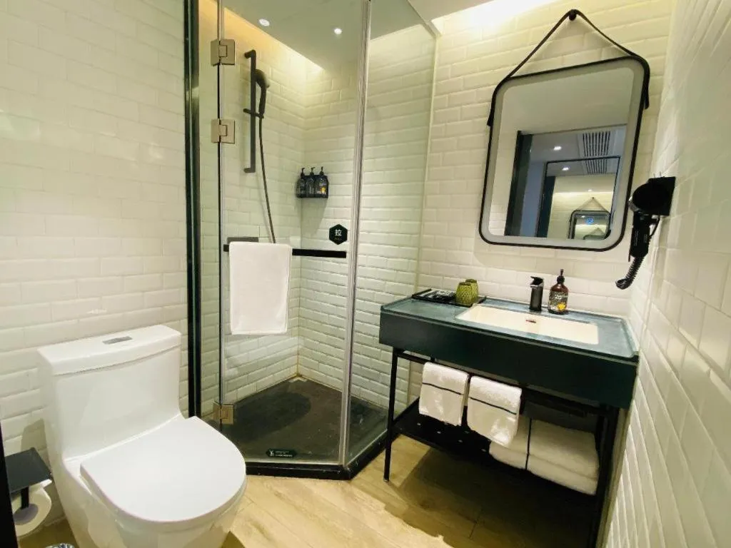 Premier City Comfort Hotel Wuhan Yellow Crane Shouyi Road Metro Station