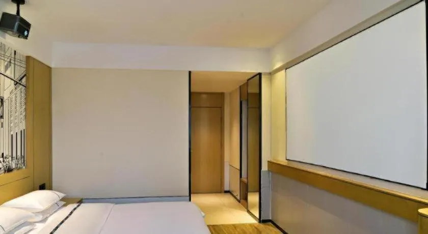 Bed in City Comfort Inn Jiyuan Jishui Avenue Jigang