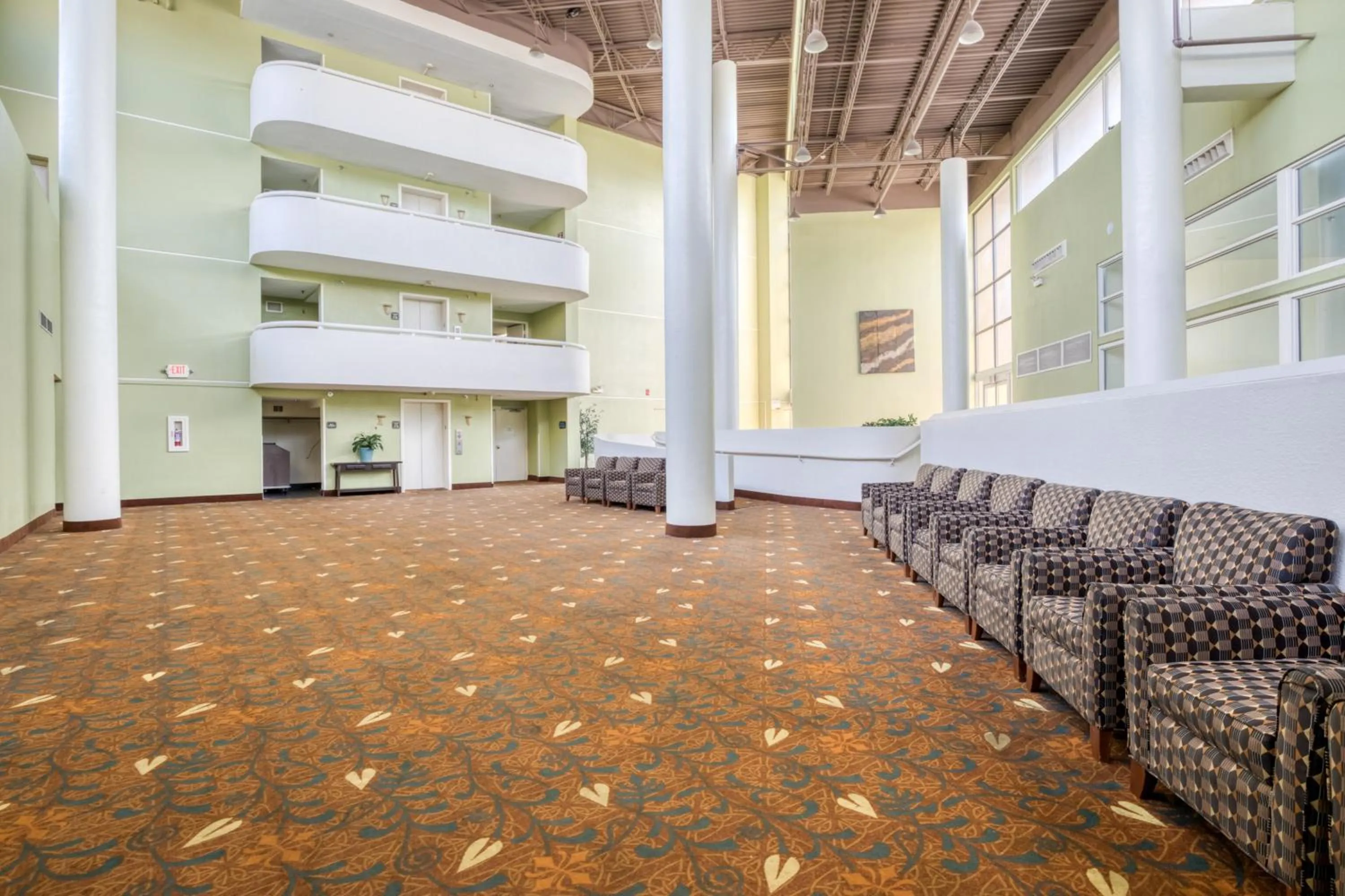 Garden in OYO Hotel Memphis TN I-40