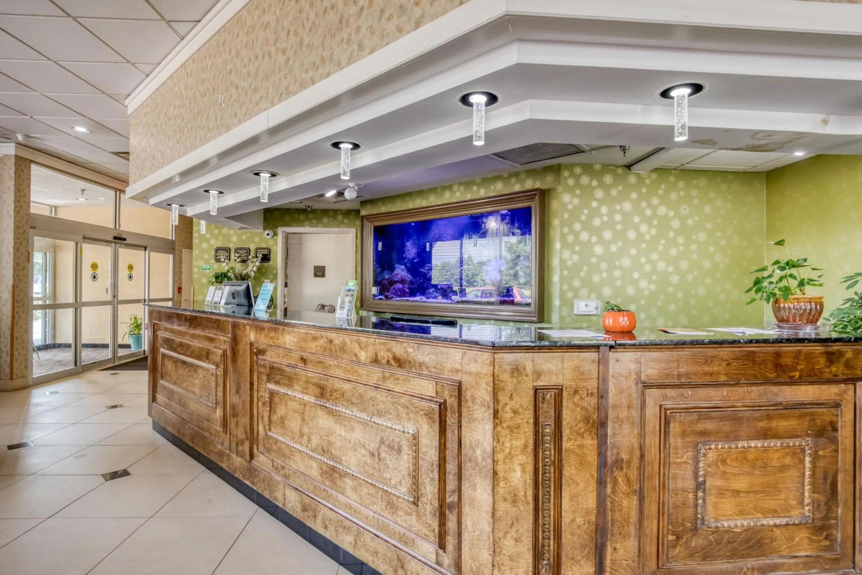 Lobby or reception in OYO Hotel Memphis TN I-40