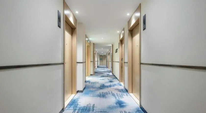 City Comfort Inn Fengshan Hongjun Road