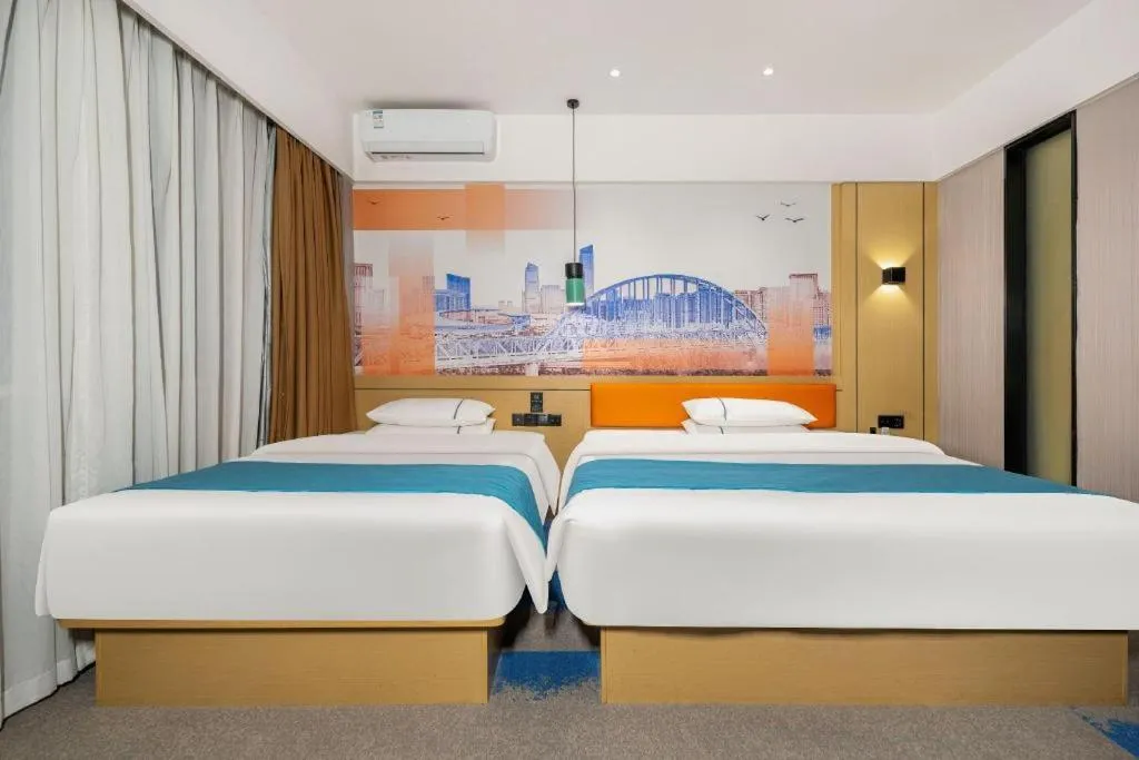 Bed in City Comfort Inn Fengshan Hongjun Road